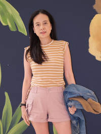 Nữ Chủ tịch Liên đoàn bóng đá Thái Lan khoe dáng ngọc dù đã U60