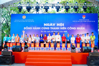 Tổ chức livestream gian hàng thanh niên công nhân tại Chương Mỹ