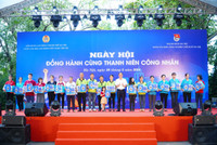 Tổ chức livestream gian hàng thanh niên công nhân tại Chương Mỹ