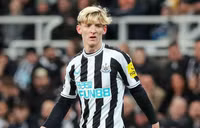 Chân dung 10 cầu thủ chạy nhanh nhất Premier League