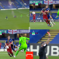 [ẢNH] HLV Lampard đã bị hàng thủ Chelsea 