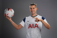 Gareth Bale đeo số áo khó tin khi trở lại Tottenham