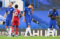 [ẢNH] HLV Lampard đã bị hàng thủ Chelsea 