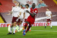 [ẢNH] Liverpool thắng ngược và đòi nợ thành công Arsenal như thế nào?