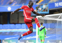 [ẢNH] HLV Lampard đã bị hàng thủ Chelsea 