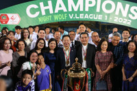 Hoa hậu Đỗ Mỹ Linh tươi rói ăn mừng CLB Hà Nội vô địch