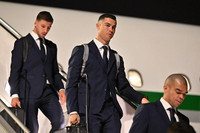 Ronaldo bảnh bao đặt chân đến Qatar dự World Cup 2022
