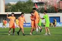 Nghẹt thở hạ trường Mỹ Đình, THPT Lomonoxop vào vòng 1/16