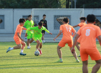 Ghi ba bàn trong 7 phút cuối, trường Tự Lập vỡ òa đi tiếp