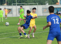 Chùm ảnh loạt trận 8h30 sáng 23-11