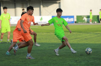 Ghi ba bàn trong 7 phút cuối, trường Tự Lập vỡ òa đi tiếp