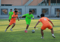 Ghi ba bàn trong 7 phút cuối, trường Tự Lập vỡ òa đi tiếp