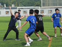 Thầy trò trường Marie Curie LB ăn mừng cảm xúc khi lần đầu vào top 32