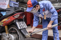 Cận cảnh điểm đo khí thải, hỗ trợ đổi xe máy cũ lấy xe mới ở Hà Nội