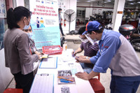 Cận cảnh điểm đo khí thải, hỗ trợ đổi xe máy cũ lấy xe mới ở Hà Nội