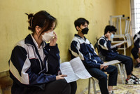 Xem học sinh lớp 12 Hà Nội phấn khởi khi được tiêm vaccine Pfizer phòng Covid-19 