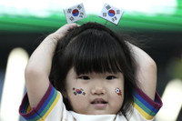 Người Hàn Quốc xuyên đêm ăn mừng kỳ tích World Cup