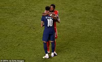 [ẢNH] Neymar ôm mặt khóc nức nở sau thất bại của PSG