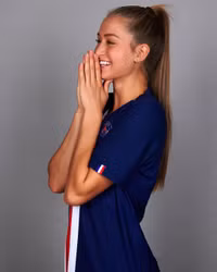 Cận cảnh vẻ đẹp nữ cầu thủ PSG bạn gái của Alphonso Davies