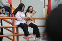 Muôn vẻ đáng yêu của fan nữ bóng đá học sinh Hà Nội