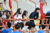 Muôn vẻ đáng yêu của fan nữ bóng đá học sinh Hà Nội