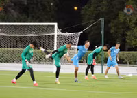 [ẢNH] ĐT Việt Nam mướt mồ hôi trong buổi tập đầu tiên ở UAE