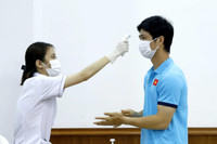 [ẢNH] Công Phượng, Quang Hải cùng đồng đội phấn khởi đi bầu cử