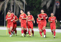 [ẢNH] ĐT Việt Nam mướt mồ hôi trong buổi tập đầu tiên ở UAE