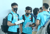 [ẢNH] ĐT Việt Nam phấn chấn lên chuyên cơ sang UAE