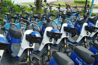 Cận cảnh xe đạp điện công cộng lần đầu có mặt và đang được trải nghiệm miễn phí ở Hà Nội