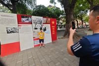 Ấn tượng triển lãm “Công an Thủ đô khắc ghi lời Bác” 