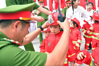 Xem Cảnh sát PCCC tranh tài thi tiếp sức cứu người và chữa cháy