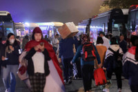 Cận cảnh “Hành trình Tết Công đoàn” đưa công nhân ở Hà Nội về quê đón Tết