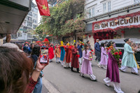 Ngắm thiếu nữ Hà thành mang Xuân về phố phường Thủ đô