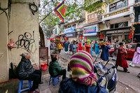 Ngắm thiếu nữ Hà thành mang Xuân về phố phường Thủ đô