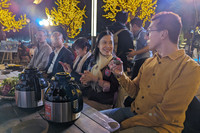 Độc đáo màn trình diễn giới thiệu loại trà trứ danh của Việt Nam ở Lễ hội sáng tạo Hà Nội 2023