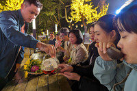 Độc đáo màn trình diễn giới thiệu loại trà trứ danh của Việt Nam ở Lễ hội sáng tạo Hà Nội 2023