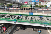 Cận cảnh 2 cầu vượt thép 