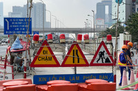 Cận cảnh 2 cầu vượt thép 