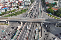 Cận cảnh 2 cầu vượt thép 