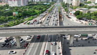Nhìn từ flycam hai cầu vượt thép trăm tỷ ở nút Mai Dịch đang có nguy cơ chậm tiến độ 