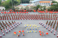 Xem nữ sinh Học viện Cảnh sát Nhân dân trổ tài lái xe phân khối lớn điệu nghệ