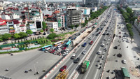 Nhìn từ flycam hai cầu vượt thép trăm tỷ ở nút Mai Dịch đang có nguy cơ chậm tiến độ 