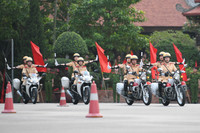 Xem nữ sinh Học viện Cảnh sát Nhân dân trổ tài lái xe phân khối lớn điệu nghệ