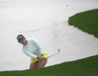 Những bóng hồng tỏa sáng ngày mở màn giải golf vô địch quốc gia