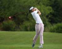 Những bóng hồng tỏa sáng ngày mở màn giải golf vô địch quốc gia