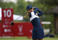 Những bóng hồng tỏa sáng ngày mở màn giải golf vô địch quốc gia