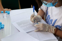 [ẢNH] HLV Park, Công Phượng, Quang Hải và ĐT Việt Nam xét nghiệm Covid-19