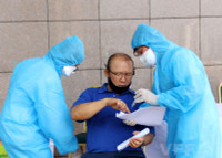 [ẢNH] HLV Park, Công Phượng, Quang Hải và ĐT Việt Nam xét nghiệm Covid-19