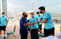 [ẢNH] HLV Park, Công Phượng, Quang Hải và ĐT Việt Nam xét nghiệm Covid-19